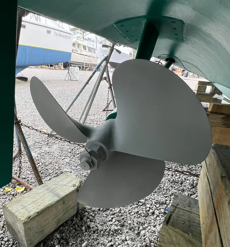 Slide: The Image of Tiara 3600 Sovran 2005 - 60