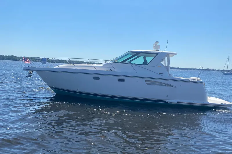 Slide: The Image of Tiara 3600 Sovran 2005 - 62