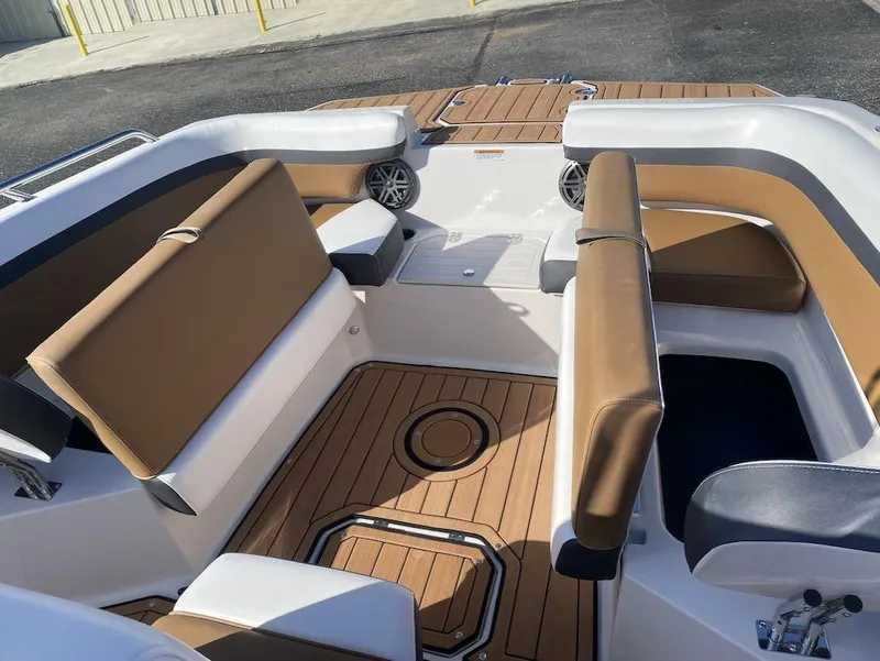 Slide: The Image of Starcraft SVX 211 OB CC 2024 - 10