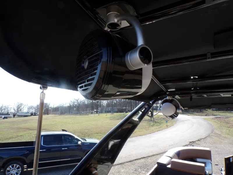 Slide: The Image of 2024 Trifecta 23 RF SS With Arch boat speaker system. - 29