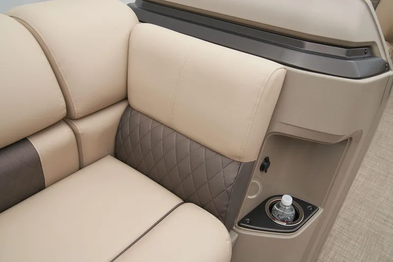 Slide: The Image of Sun Tracker Party Barge 22 RF DLX 2024 - 24