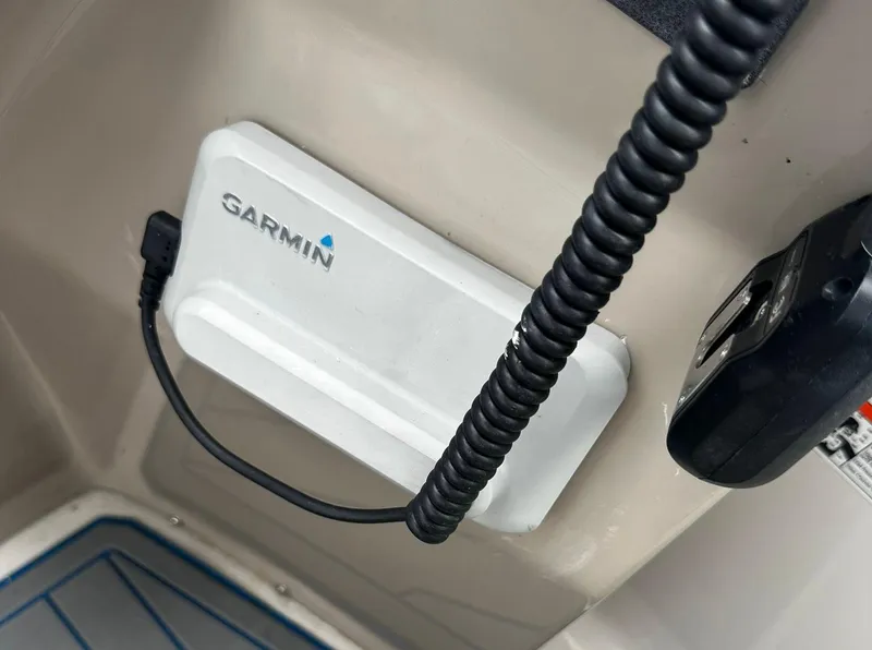 Slide: The Image of Garmin device installed on a 2006 Four Winns 328 Vista boat. - 20