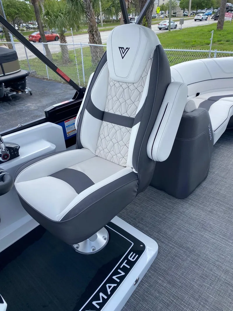 Slide: The Image of 2024 Viaggio Diamante 24U boat captain's chair with luxurious design. - 20
