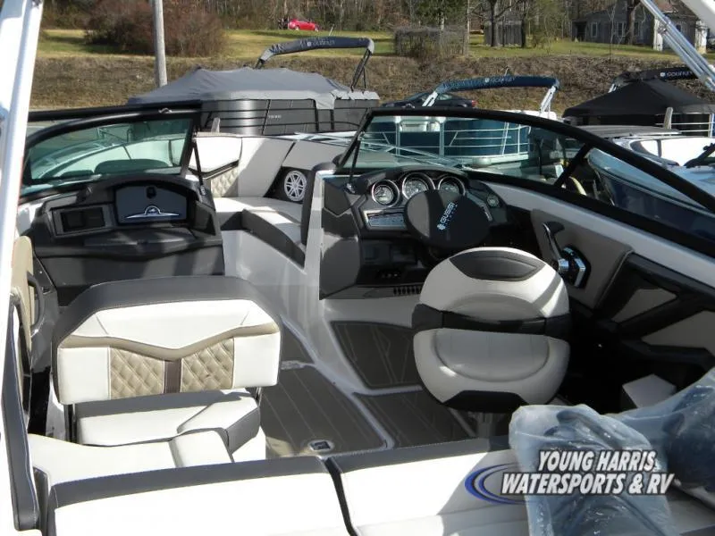 Slide: The Image of Monterey 218SS Super Sport 2024 - 4