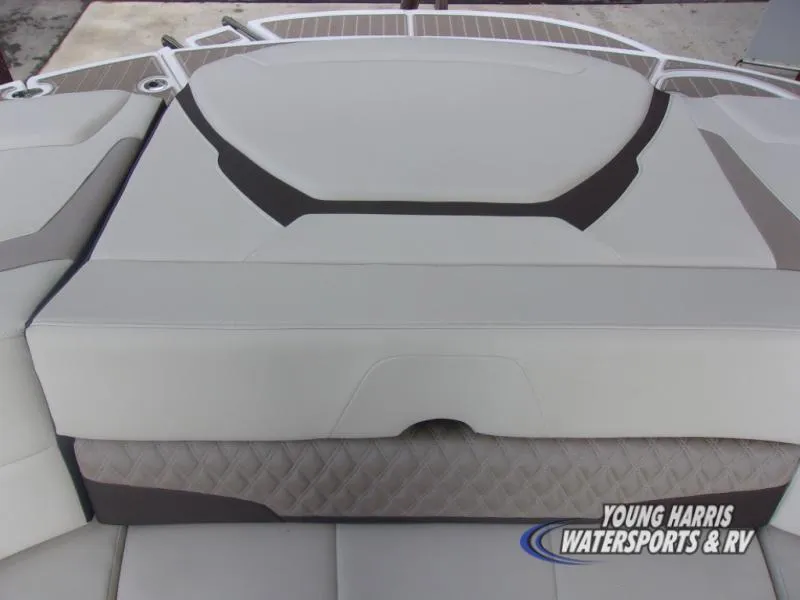 Slide: The Image of Monterey 224FS 2024 - 12