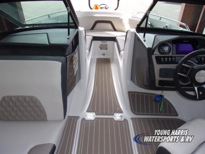 Slide: The Image of Monterey 224FS 2024 - 6