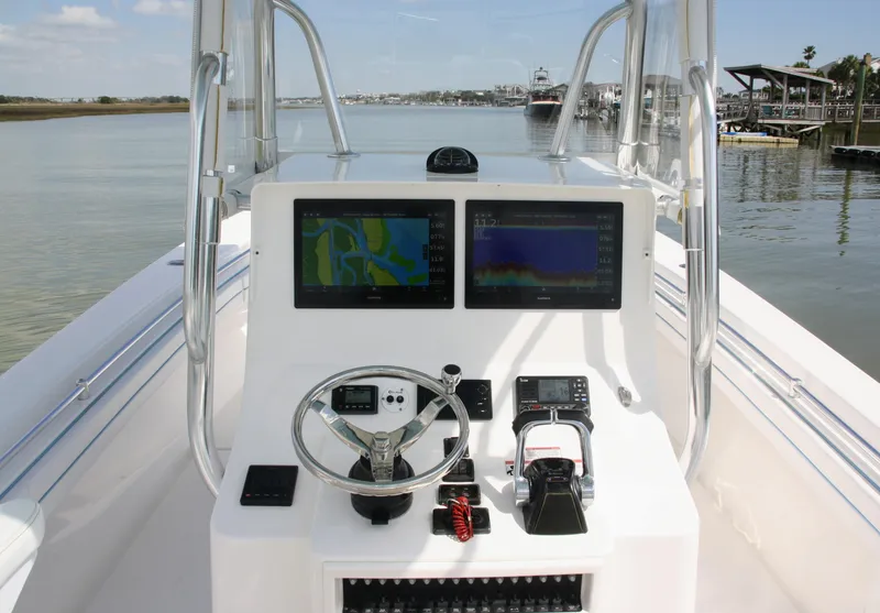 Slide: The Image of 32 Contender 32ST- Helm - 12