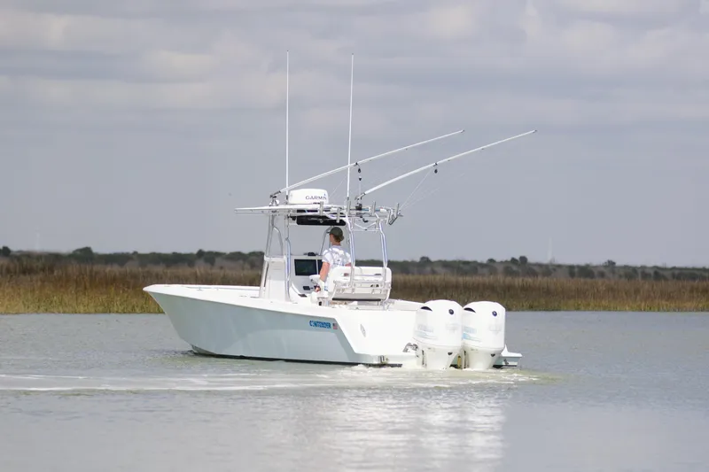 Slide: The Image of 32 Contender 32ST- Profile - 4