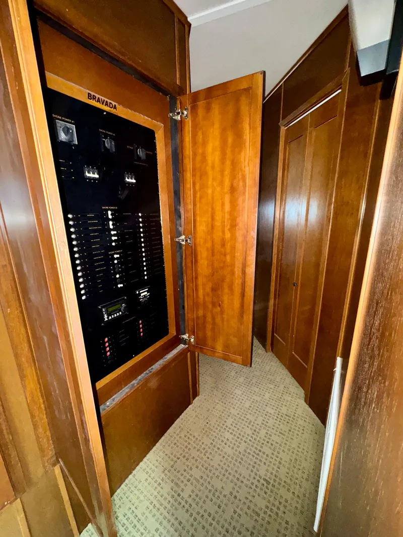 Slide: The Image of 2011 Bravada Dreamweaver Share #14 houseboat interior with bar stools and marina view. - 14