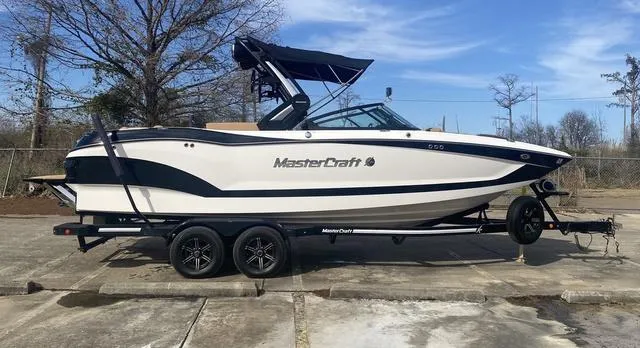 The Image of MasterCraft X24 2023 - 1