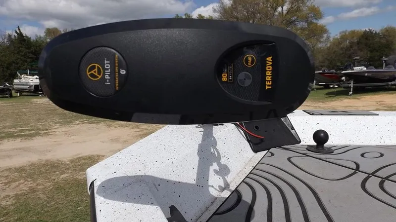 Slide: The Image of 2021 Xpress XP7 boat with Minn Kota Terrova i-Pilot trolling motor. - 8