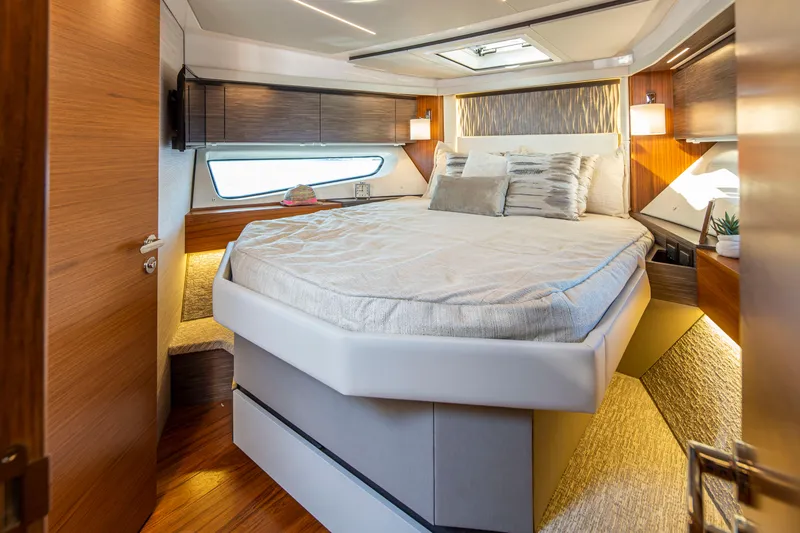 Slide: The Image of VIP stateroom - 27