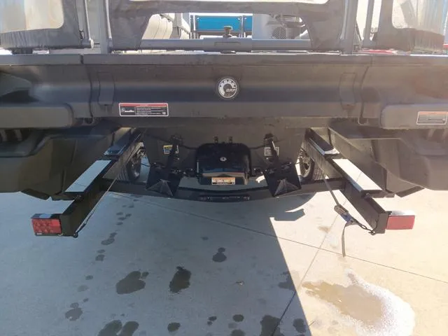 Slide: The Image of Sea-Doo SWITCH 19 BASE 170 HP 2023 - 15