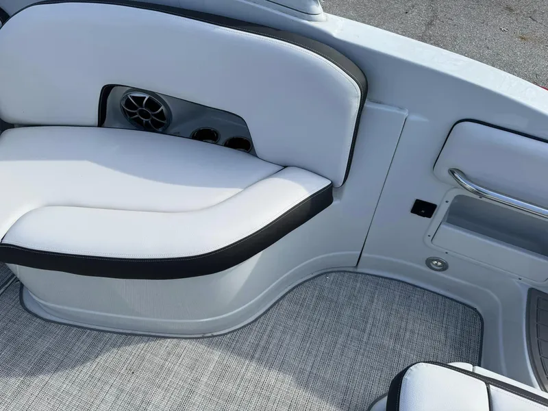 Slide: The Image of Crownline Boats 290 SS 2024 - 18