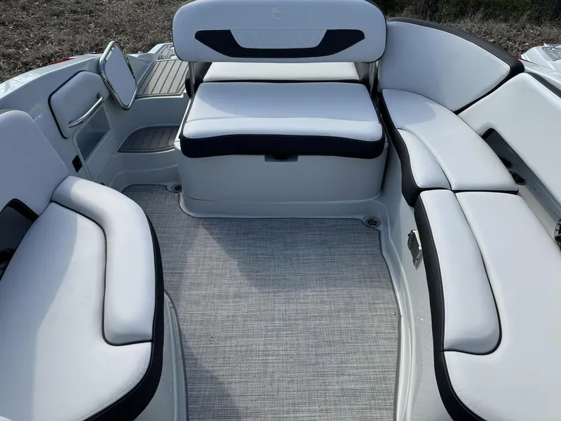 Slide: The Image of Crownline Boats 290 SS 2024 - 6