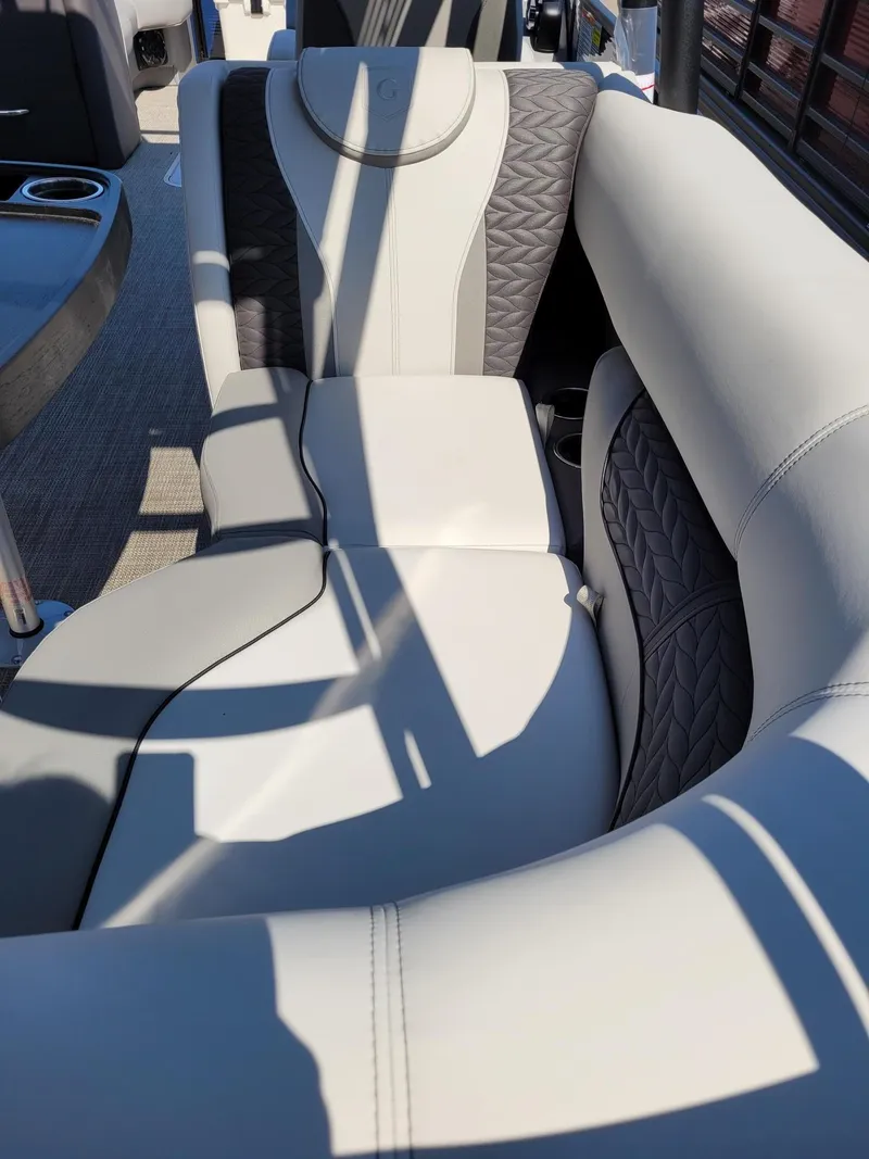 Slide: The Image of Monaco MC255SD 2024 - 10