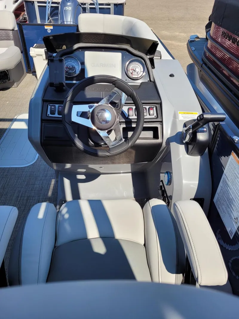 Slide: The Image of Monaco MC255SD 2024 - 12