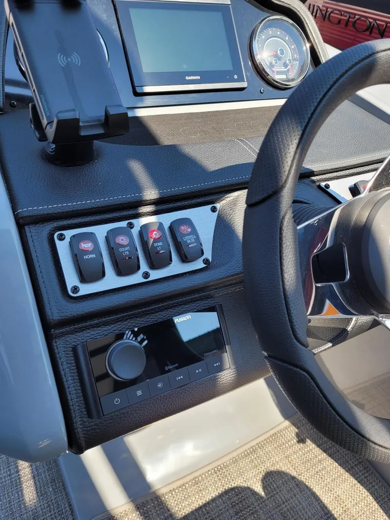 Slide: The Image of Monaco MC255SD 2024 - 14