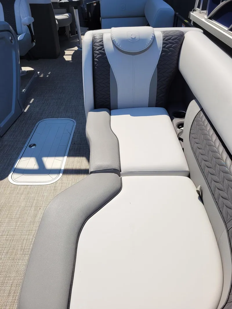 Slide: The Image of Monaco MC255SD 2024 - 25