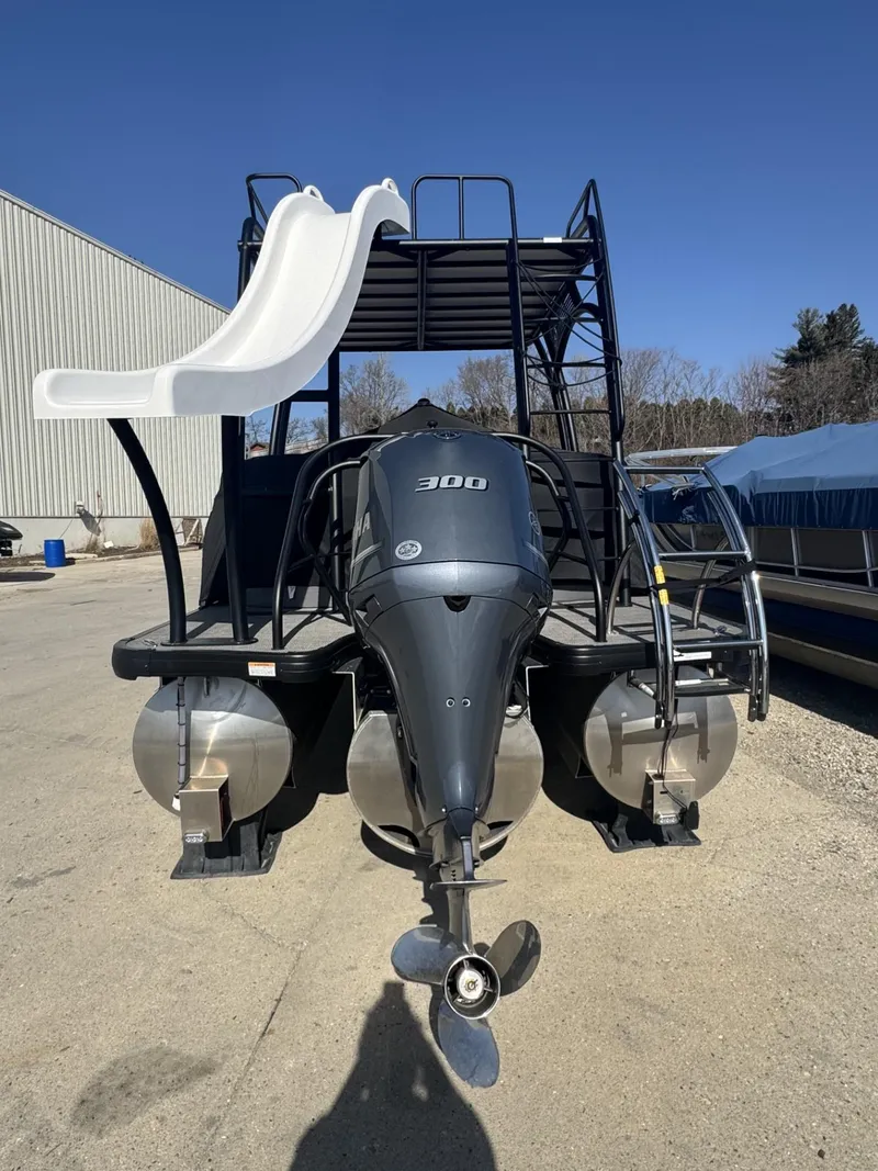 Slide: The Image of Monaco MC255SD 2024 - 3