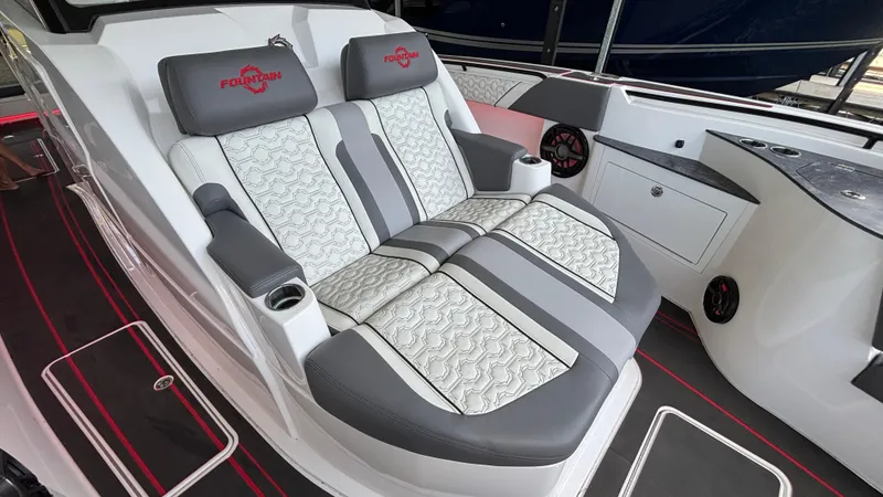 Slide: The Image of Fountain 43 SCX 2024 - 101