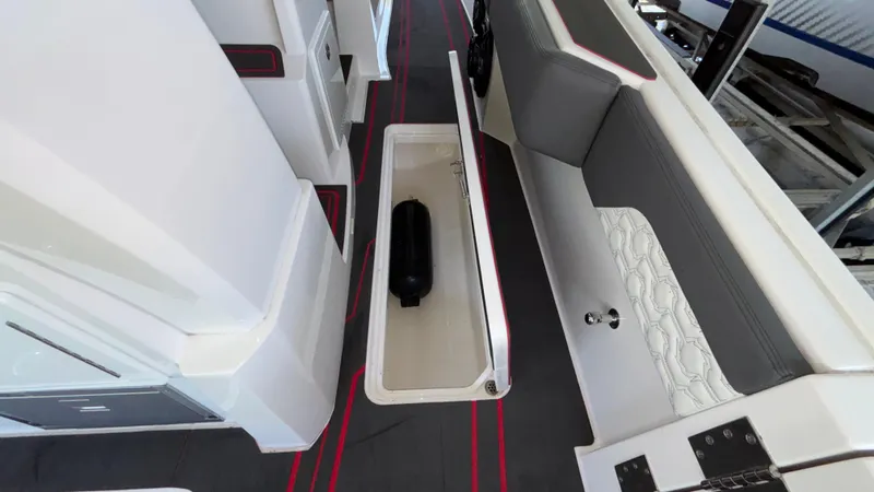 Slide: The Image of Fountain 43 SCX 2024 - 50