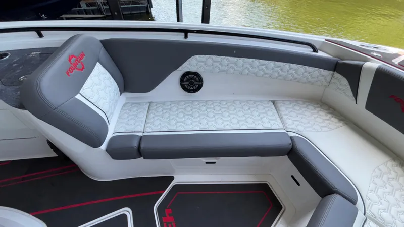 Slide: The Image of Fountain 43 SCX 2024 - 62