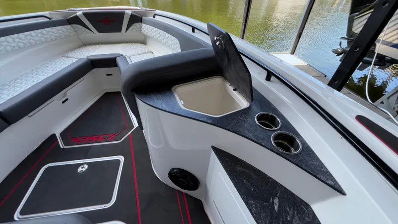 Slide: The Image of Fountain 43 SCX 2024 - 68