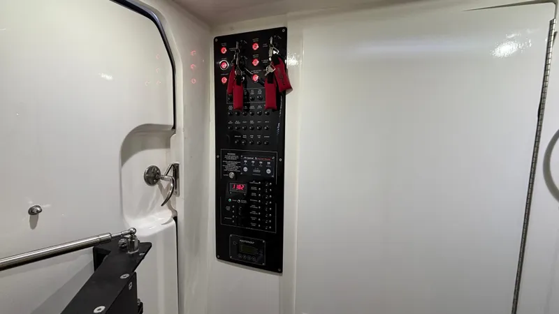 Slide: The Image of Fountain 43 SCX 2024 - 91