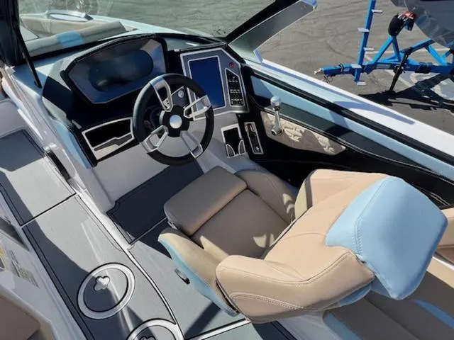 Slide: The Image of MasterCraft X24 2024 - 11