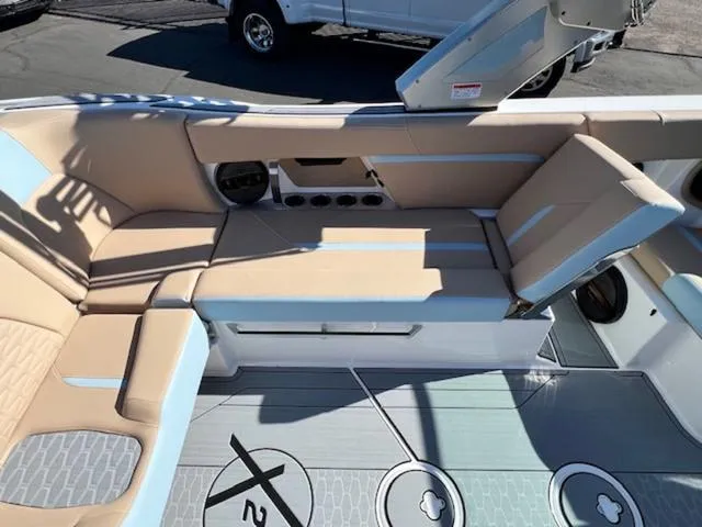 Slide: The Image of MasterCraft X24 2024 - 14