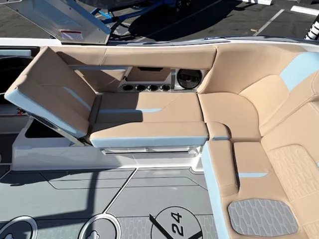 Slide: The Image of MasterCraft X24 2024 - 16