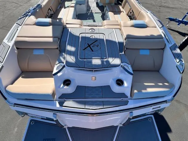 Slide: The Image of MasterCraft X24 2024 - 8