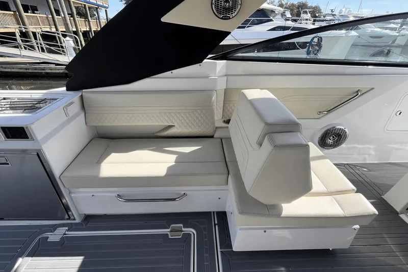 Slide: The Image of Cruisers 34 GLS OB 2025 - 13