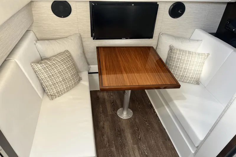 Slide: The Image of Cruisers 34 GLS OB 2025 - 18