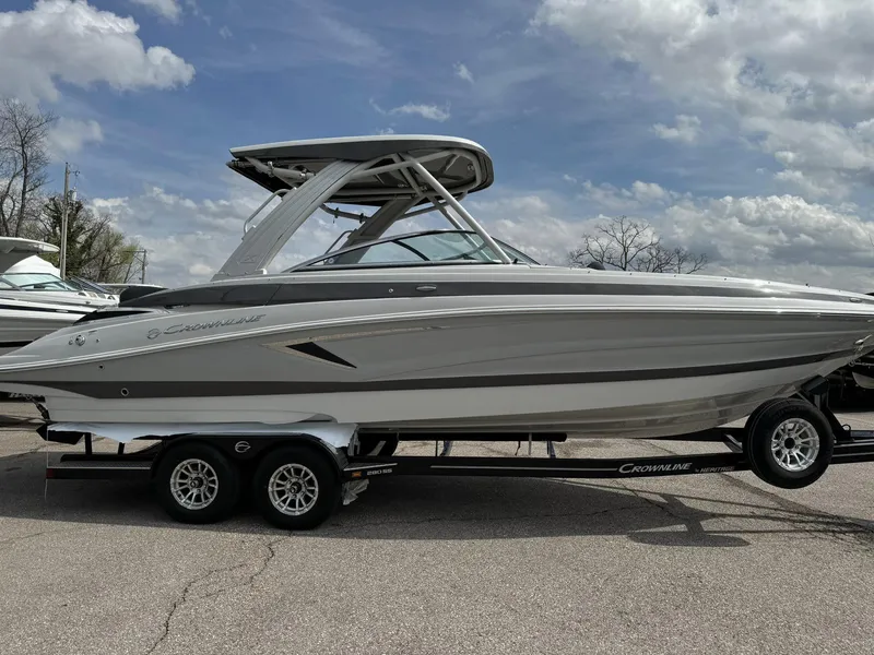 Slide: The Image of Crownline Boats 290 SS 2024 - 16