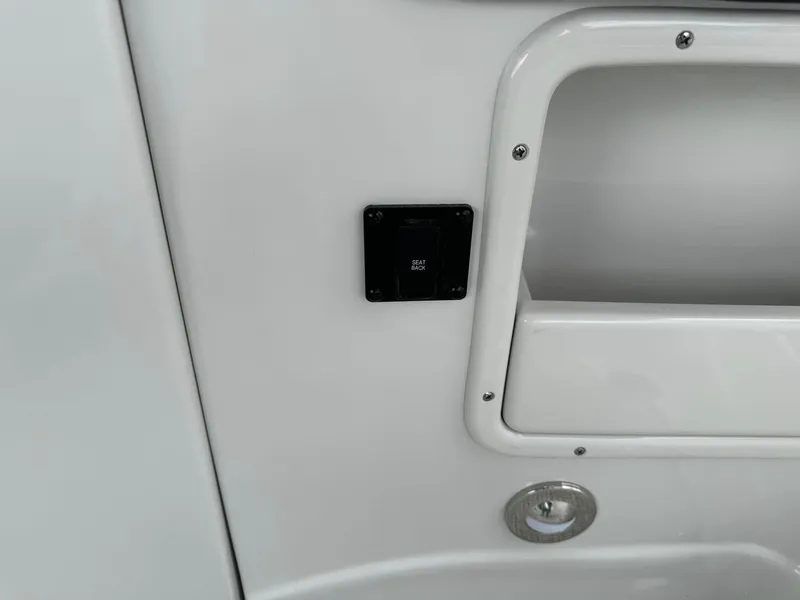 Slide: The Image of Crownline Boats 290 SS 2024 - 18