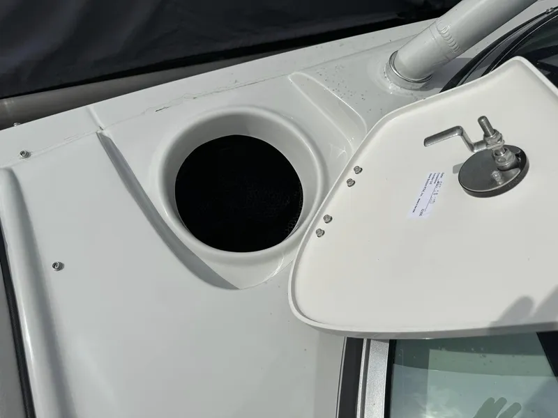 Slide: The Image of Crownline Boats 290 SS 2024 - 3