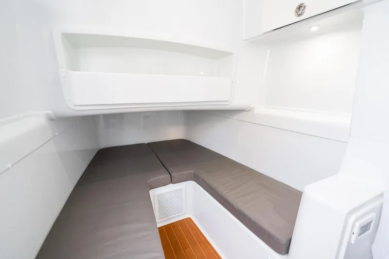 Slide: The Image of Yellowfin 42 Offshore 2022 - 55