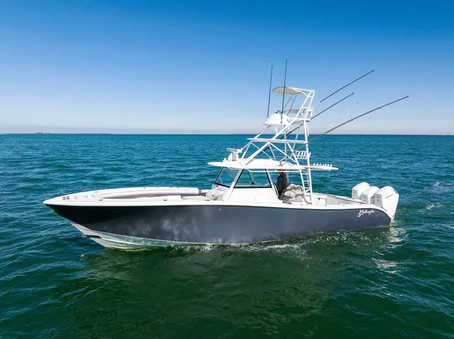 Slide: The Image of Yellowfin 42 Offshore 2022 - 73