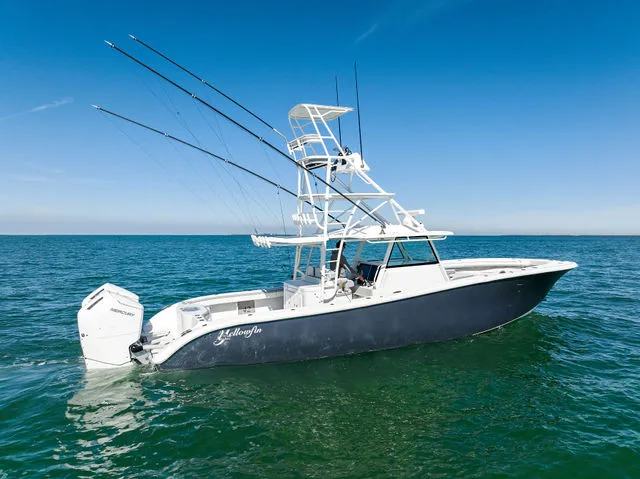 Slide: The Image of Yellowfin 42 Offshore 2022 - 82