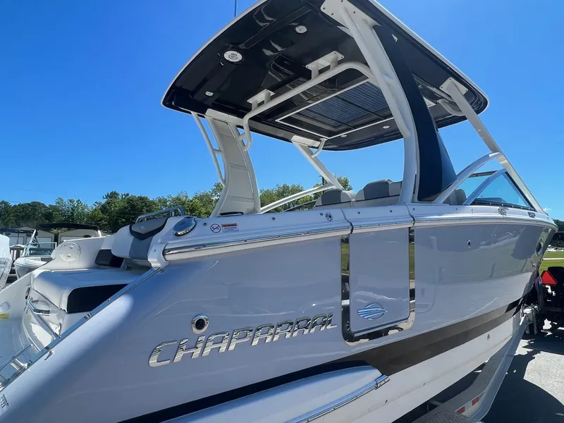 Slide: The Image of Chaparral 280 OSX 2024 - 6