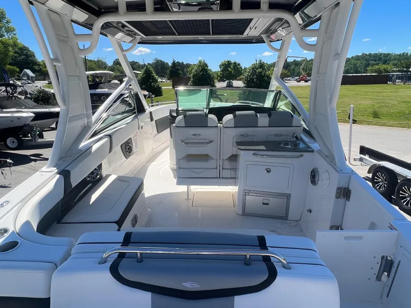 Slide: The Image of Chaparral 280 OSX 2024 - 8