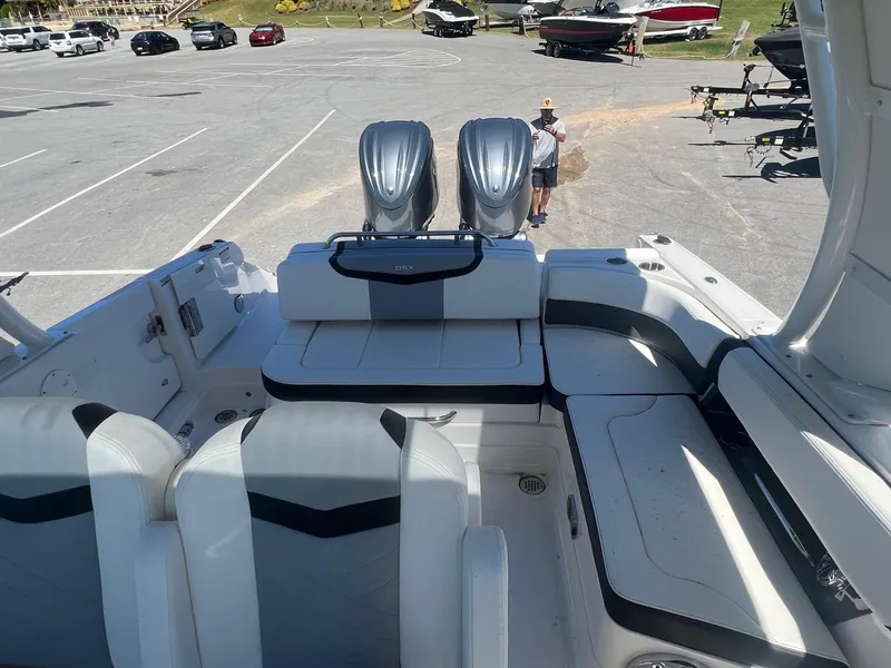 Slide: The Image of Chaparral 280 OSX 2024 - 9