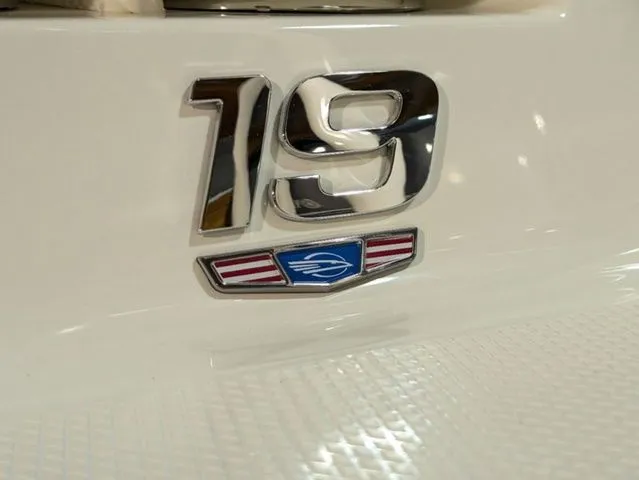 Slide: The Image of Chaparral 19 SSi OB 2024 - 20