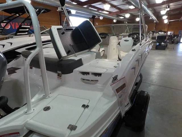 Slide: The Image of Chaparral 19 SSi OB 2024 - 26