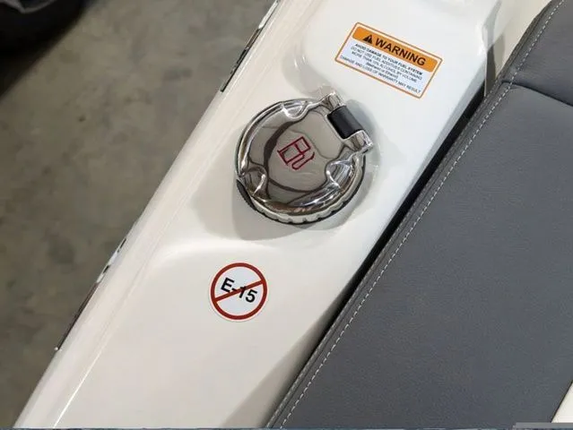 Slide: The Image of Chaparral 19 SSi OB 2024 - 31