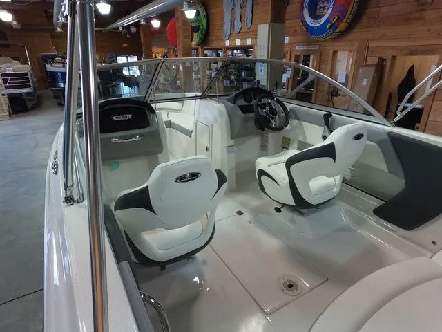 Slide: The Image of Chaparral 19 SSi OB 2024 - 34