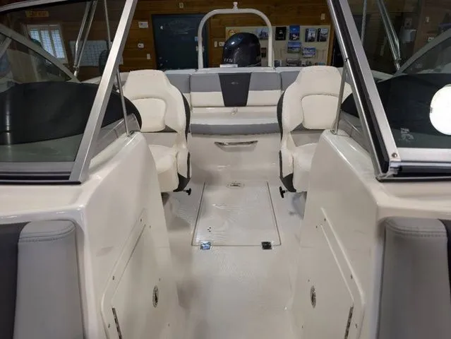 Slide: The Image of Chaparral 19 SSi OB 2024 - 41