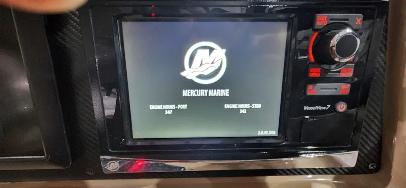 Slide: The Image of Mercury Marine display on 2015 Formula 350 CBR showing engine hours. - 18